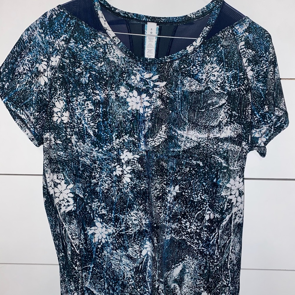 Lululemon top